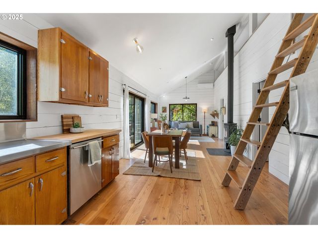 183 CONDIT Dr, White Salmon, WA 98672