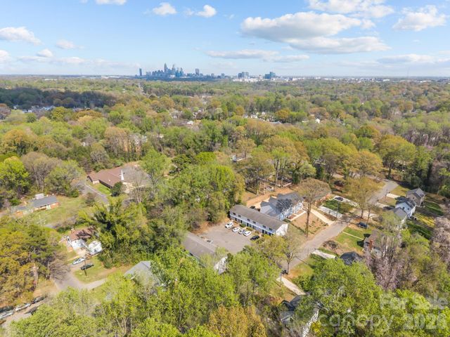 2909 Burgess Drive, Charlotte, NC 28208