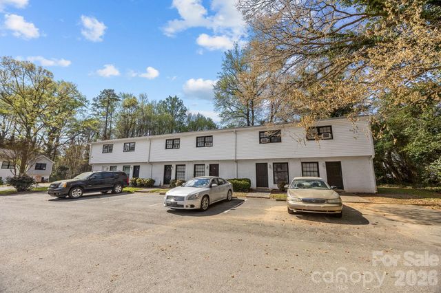 2909 Burgess Drive, Charlotte, NC 28208