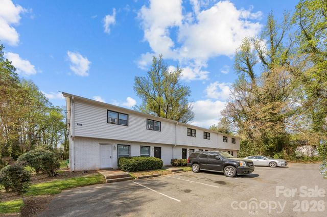 2909 Burgess Drive, Charlotte, NC 28208