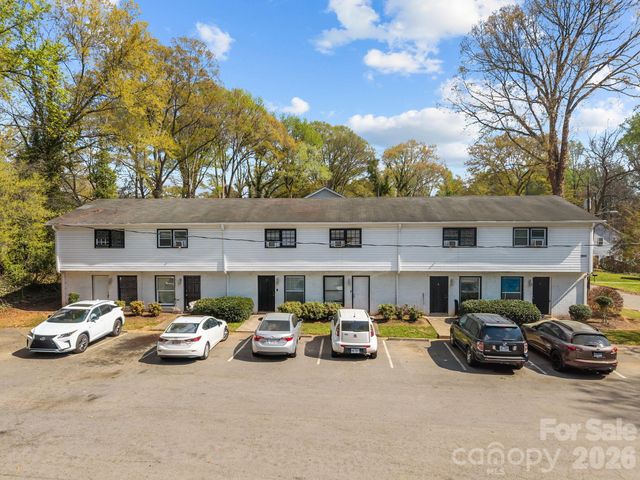 2909 Burgess Drive, Charlotte, NC 28208