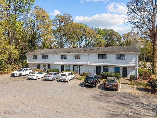 2909 Burgess Drive, Charlotte, NC 28208