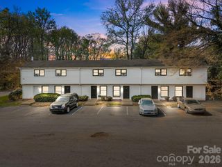 2909 Burgess Drive, Charlotte, NC 28208