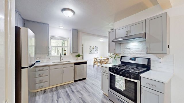 922 Tamara Lane, Grand Prairie, TX 75051