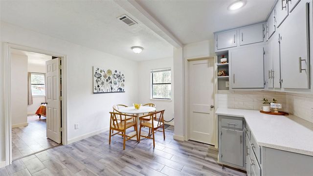 922 Tamara Lane, Grand Prairie, TX 75051