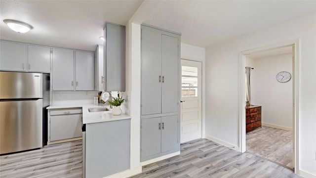 922 Tamara Lane, Grand Prairie, TX 75051