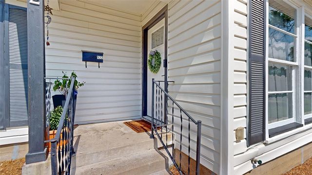 922 Tamara Lane, Grand Prairie, TX 75051