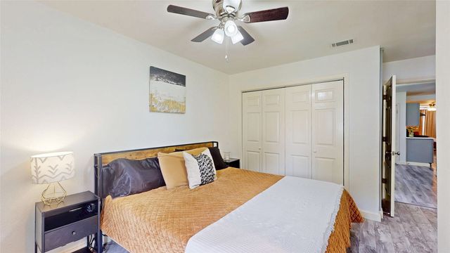 922 Tamara Lane, Grand Prairie, TX 75051