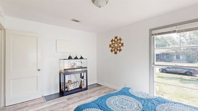 922 Tamara Lane, Grand Prairie, TX 75051