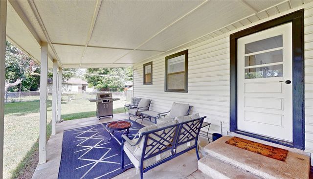922 Tamara Lane, Grand Prairie, TX 75051
