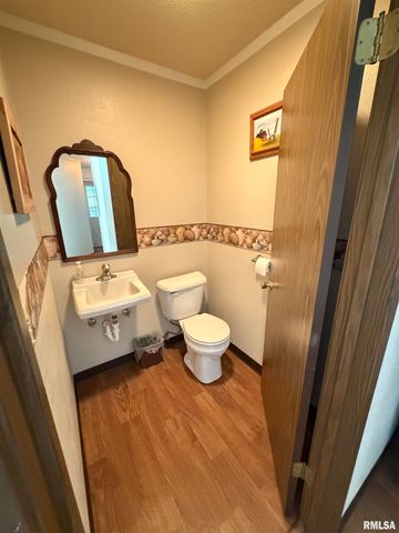 369 N KELLOGG Street, Galesburg, IL 61401