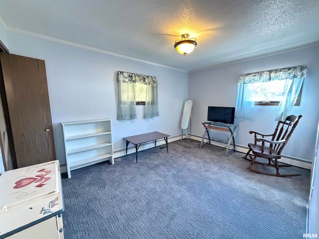 369 N KELLOGG Street, Galesburg, IL 61401