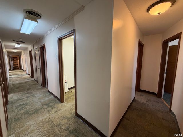 369 N KELLOGG Street, Galesburg, IL 61401