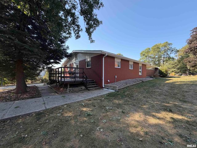 369 N KELLOGG Street, Galesburg, IL 61401