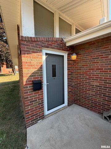 369 N KELLOGG Street, Galesburg, IL 61401