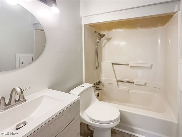 4131 Burton Drive, Stow, OH 44224