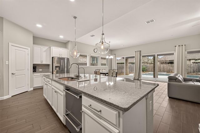 2706 Ripe Amber Cup Court, Richmond, TX 77406