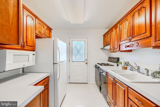 2410 WOODCROFT RD, Baltimore, MD 21234