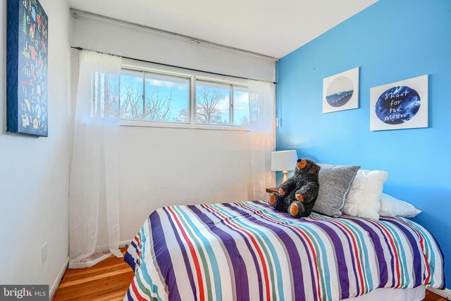 2410 WOODCROFT RD, Baltimore, MD 21234