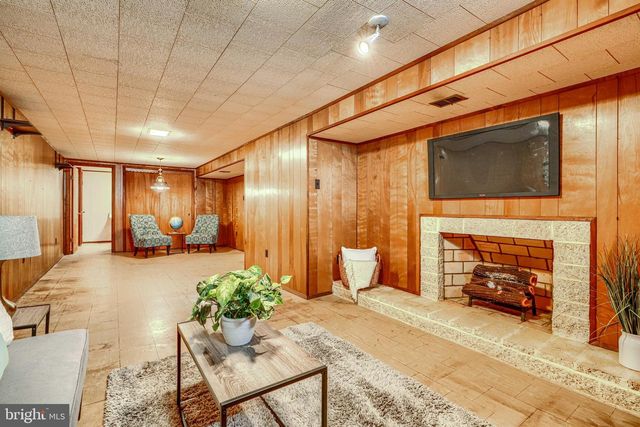 2410 WOODCROFT RD, Baltimore, MD 21234