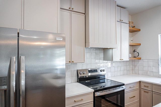 3433 PAULA STREET, Green Bay, WI 54311