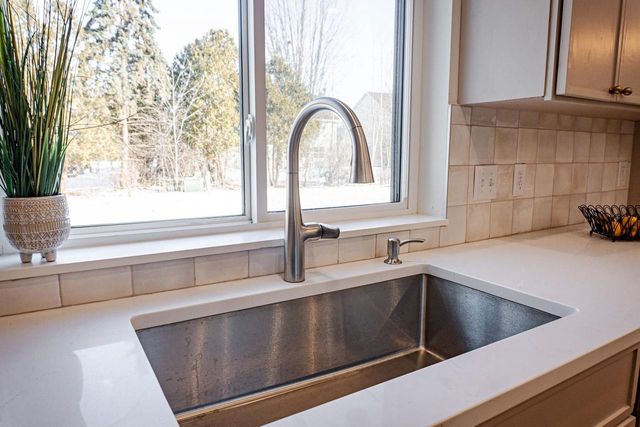 3433 PAULA STREET, Green Bay, WI 54311