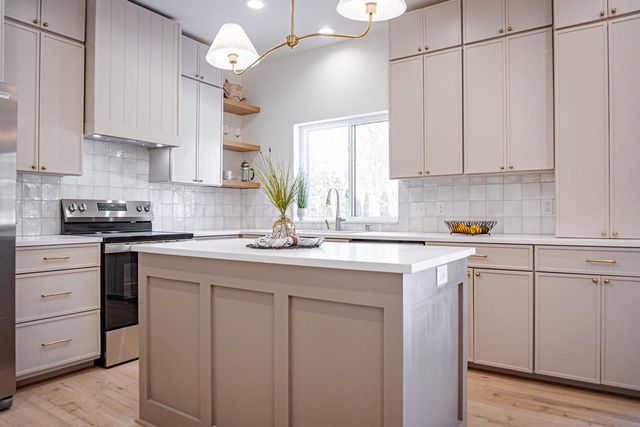 3433 PAULA STREET, Green Bay, WI 54311