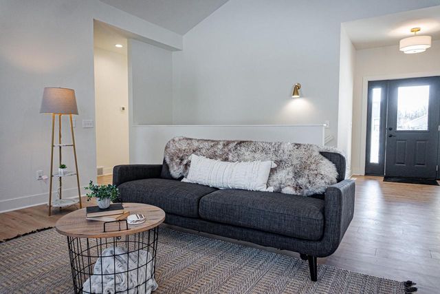 3433 PAULA STREET, Green Bay, WI 54311