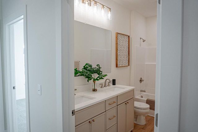 3433 PAULA STREET, Green Bay, WI 54311