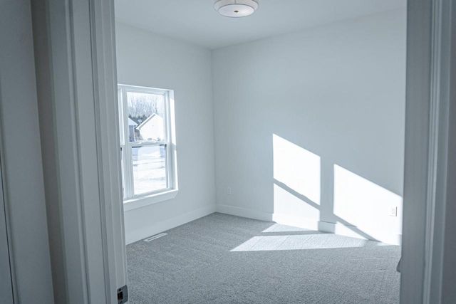 3433 PAULA STREET, Green Bay, WI 54311