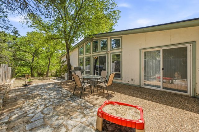 1005 Spanish Trail Drive, Granbury, TX 76048