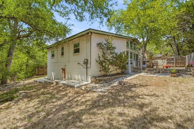 1005 Spanish Trail Drive, Granbury, TX 76048