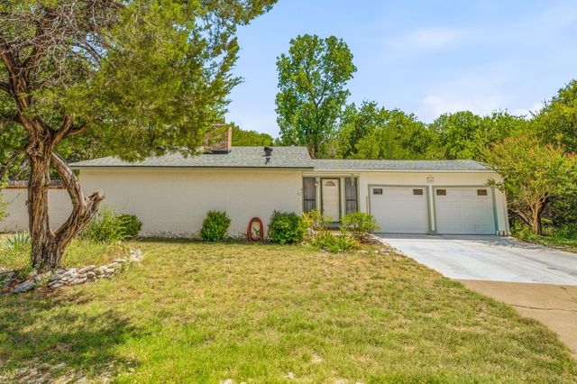 1005 Spanish Trail Drive, Granbury, TX 76048
