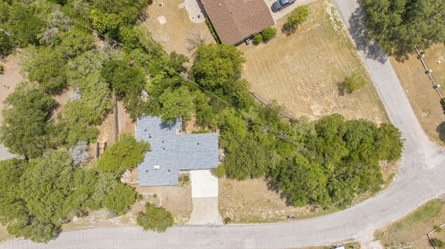 1005 Spanish Trail Drive, Granbury, TX 76048