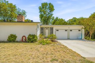 1005 Spanish Trail Drive, Granbury, TX 76048