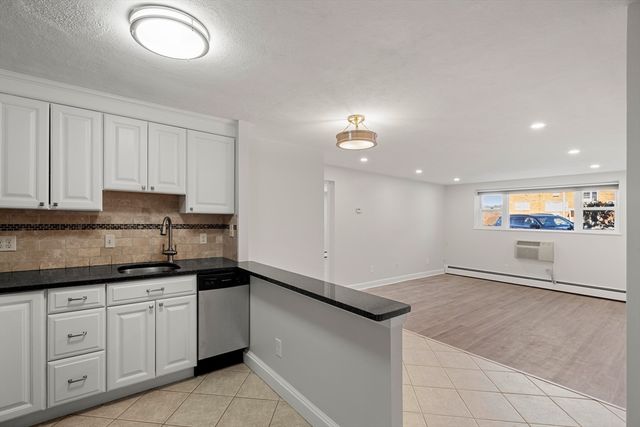 1105 Lexington Street 9-2, Waltham, MA 02452