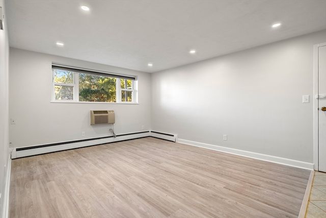 1105 Lexington Street 9-2, Waltham, MA 02452