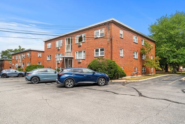 1105 Lexington Street 9-2, Waltham, MA 02452