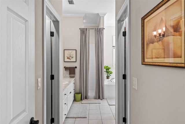 3224 W LAWN AVENUE, Tampa, FL 33611