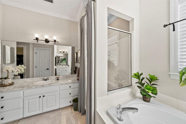 3224 W LAWN AVENUE, Tampa, FL 33611