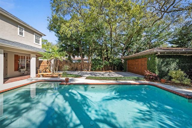 3224 W LAWN AVENUE, Tampa, FL 33611