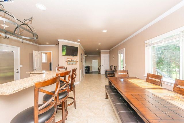 250 Mary Ave., Trinity Center, CA 96091