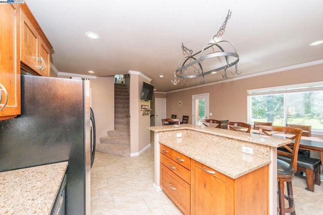 250 Mary Ave., Trinity Center, CA 96091