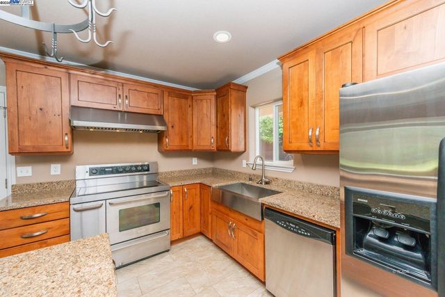 250 Mary Ave., Trinity Center, CA 96091