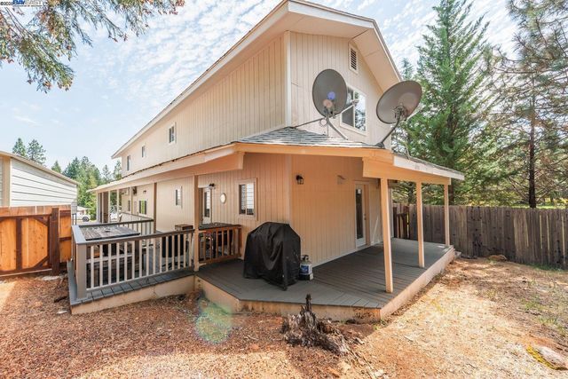 250 Mary Ave., Trinity Center, CA 96091