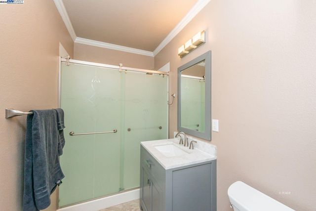 250 Mary Ave., Trinity Center, CA 96091