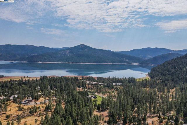 250 Mary Ave., Trinity Center, CA 96091