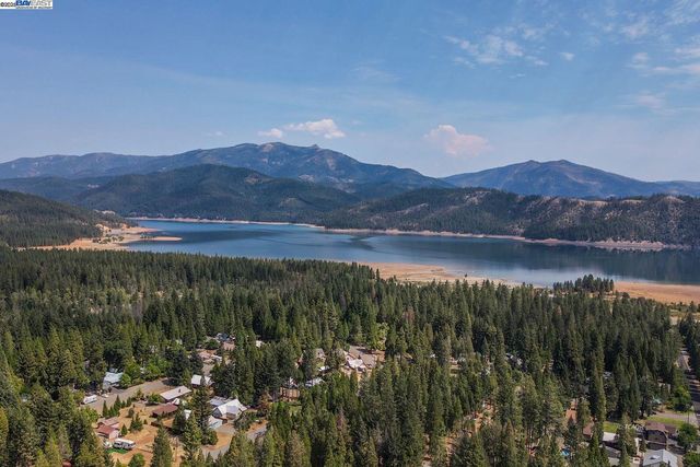 250 Mary Ave., Trinity Center, CA 96091