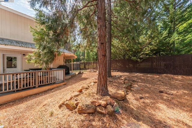 250 Mary Ave., Trinity Center, CA 96091