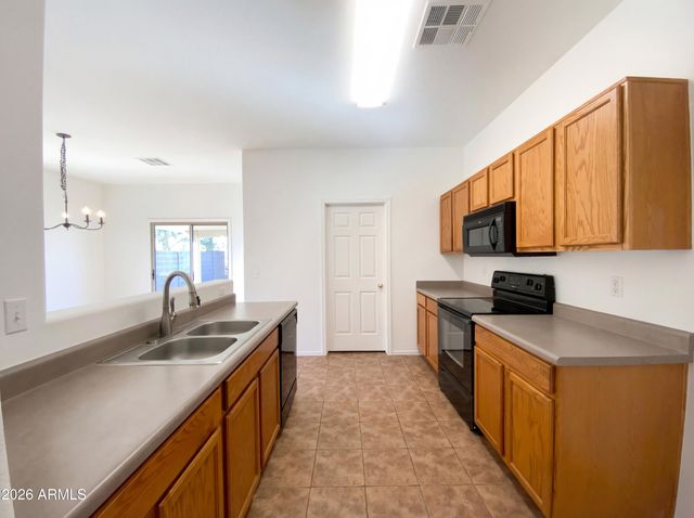 5882 E SUNRISE Circle, Florence, AZ 85132